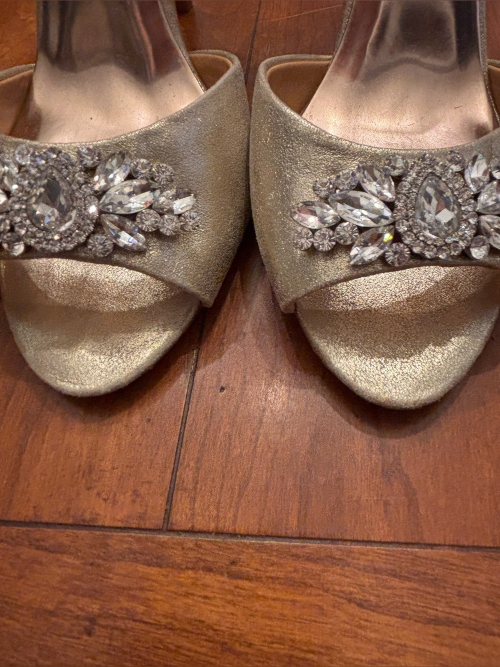 Badgley Mischka Gold Crystal Heels 9.5W - Picture 8 of 10